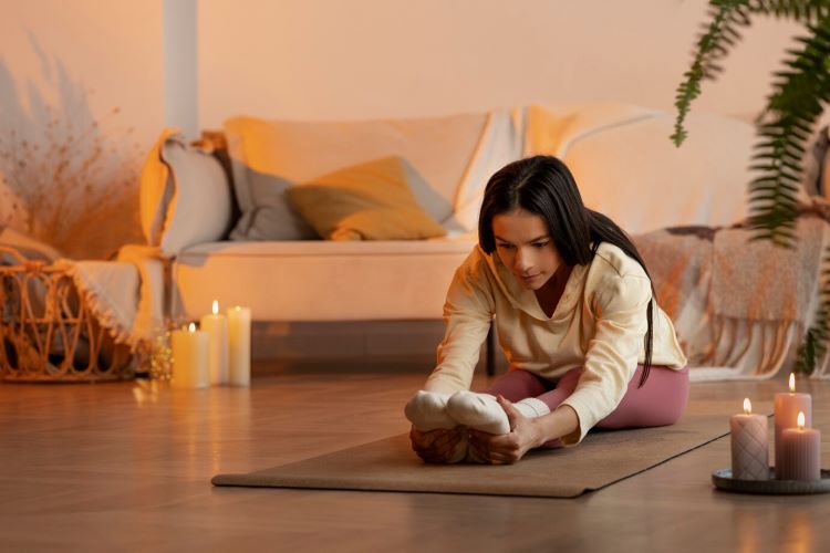 (Pilih tempat nyaman dapat memberikan manfaat melakukan yoga lebih maksimal, sumber : freepik)