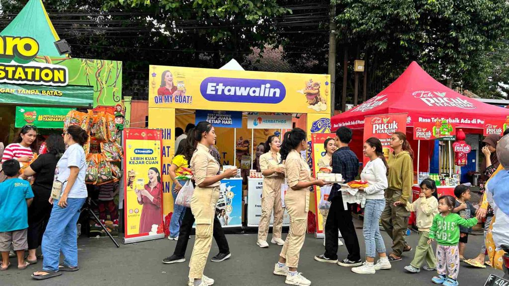 (Suasana booth Bio Insuleaf di Cap Go Meh Bogor, sumber : tim Bio Insuleaf)