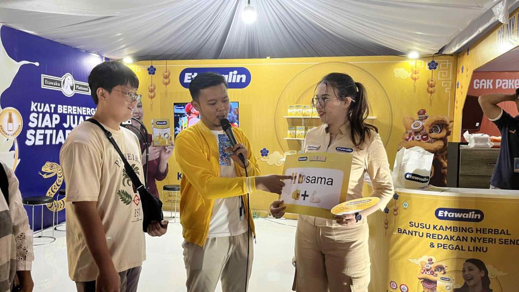 (Suasana keseruan Bio Insuleaf di tiga kota Cap Go Meh, sumber : tim Bio Insuleaf)
