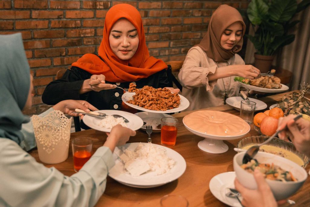 (Ilustrasi puasa diabetes tanpa rasa khawatir, sumber : canva)