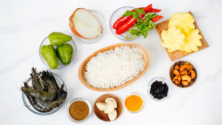 (Bahan-bahan nasi goreng nanas ala Chef Steby, sumber : tim Bio Insuleaf)